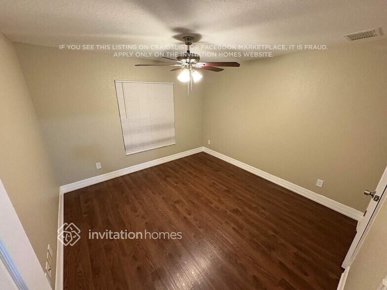 Building Photo - 25913 Aysen Dr