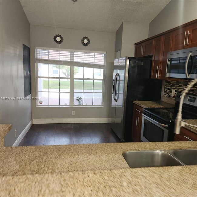 Building Photo - 10180 Fanfare Dr