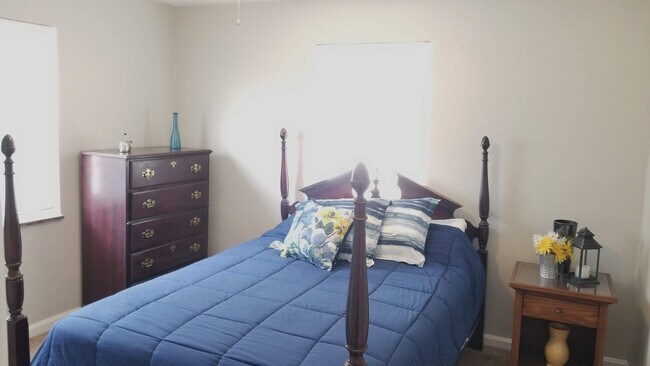 Building Photo - 4344 Clifford Rd