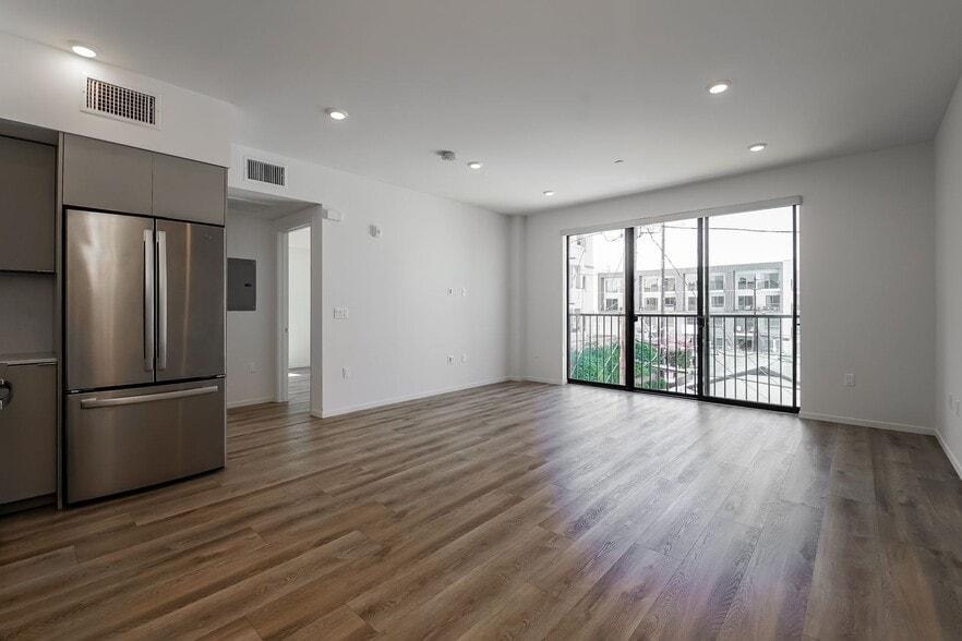 Interior Photo - Gramercy Terrace