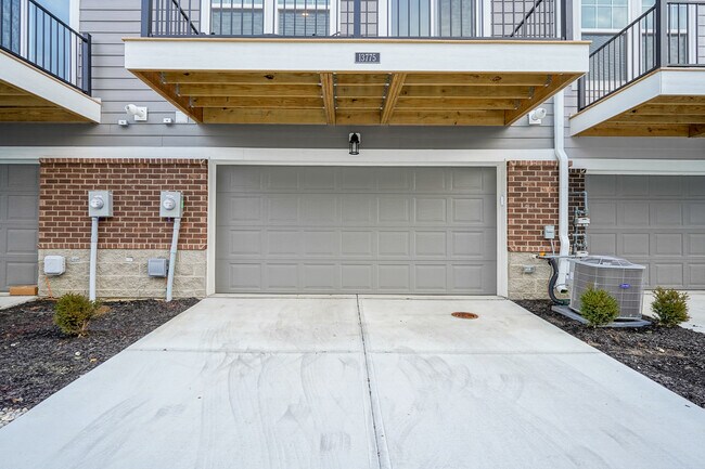 Building Photo - 13775 Boiler Pl