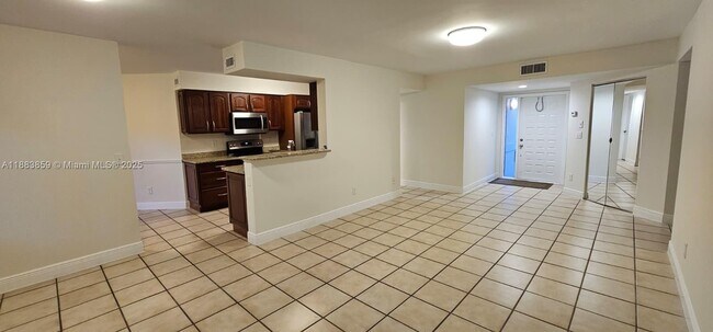 Building Photo - 9220 NW 9th Pl