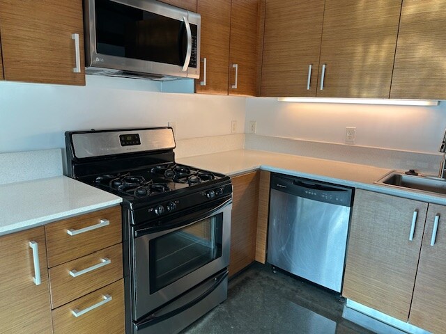 Building Photo - 1330 Factory Pl