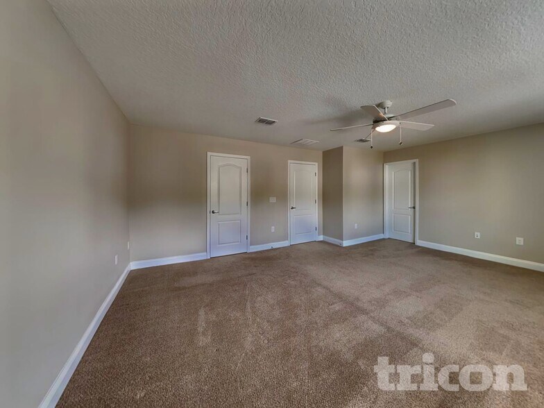 Building Photo - 195 Silver Creek Pl