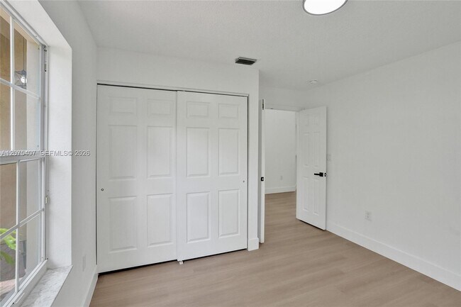 Building Photo - 4114 Sapphire St