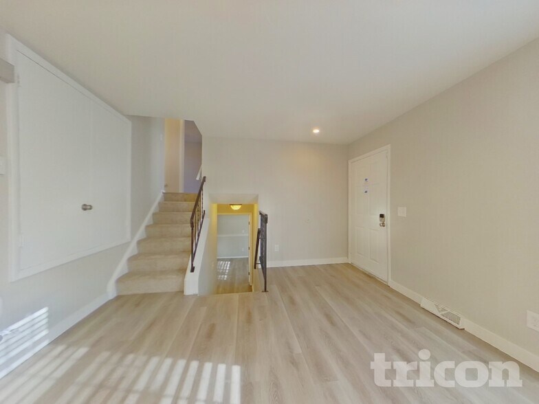 Building Photo - 10435 W 107th Pl