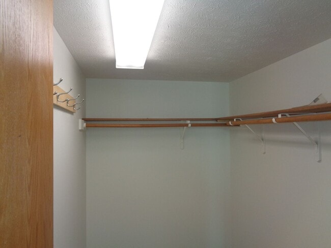 Building Photo - Charming 4-Bedroom Home in Northwest Lincoln