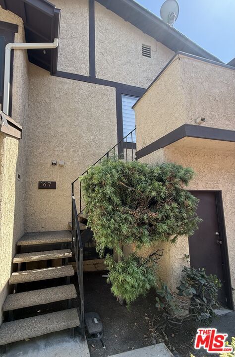 Building Photo - 8601 Sunland Blvd