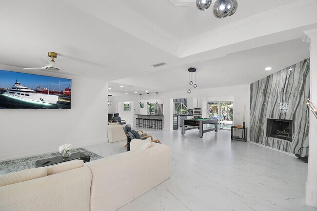 Building Photo - 12231 Areaca Dr