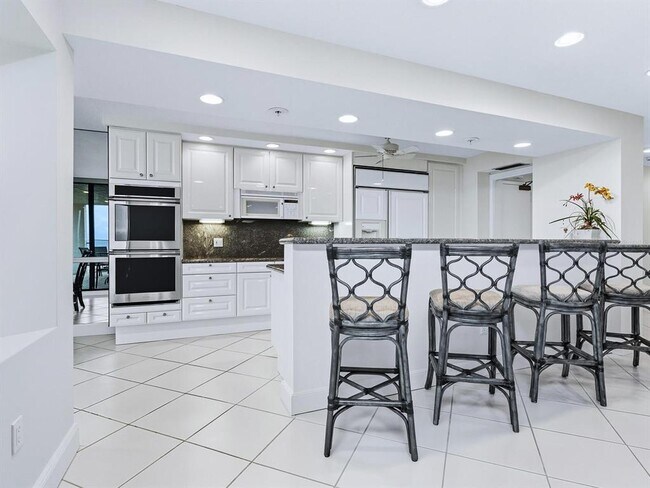 Building Photo - 1511 Gulf of Mexico Dr