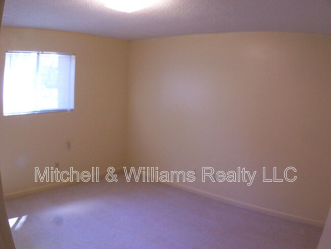 Building Photo - 5021 Westchase Ct