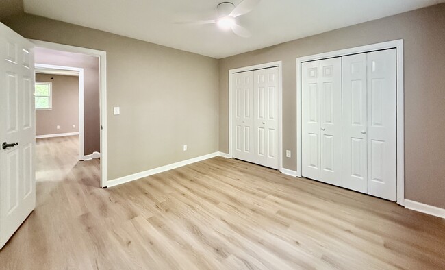 Building Photo - 5635 Falkirk Dr
