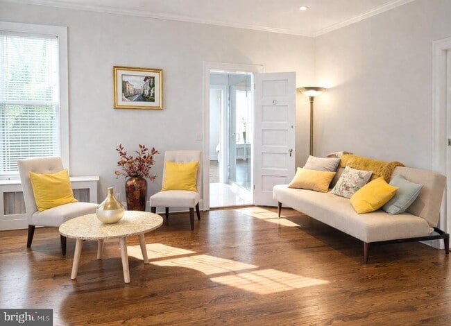 Building Photo - 2127 Leroy Pl NW