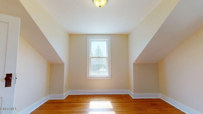 Building Photo - 63 Wellington Ave