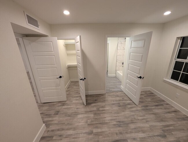 Building Photo - 7212 Corpus Christi St