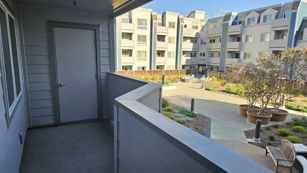 Building Photo - 6400 Christie Ave