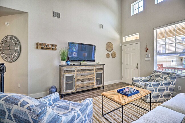 Building Photo - 21100 Santa Ana Cove