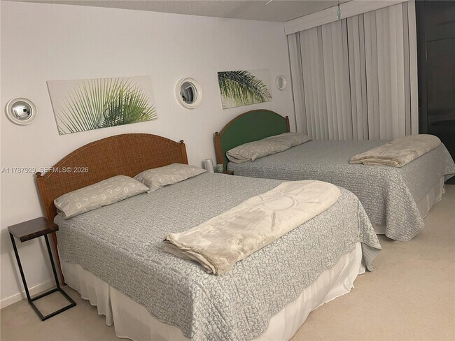 Building Photo - 5047 N Hwy A1A