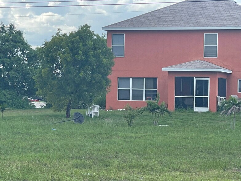 Building Photo - 30 NE 24th Terrace