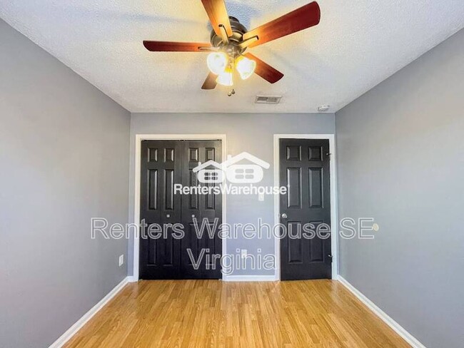 Building Photo - 1517 Glenmont Ct