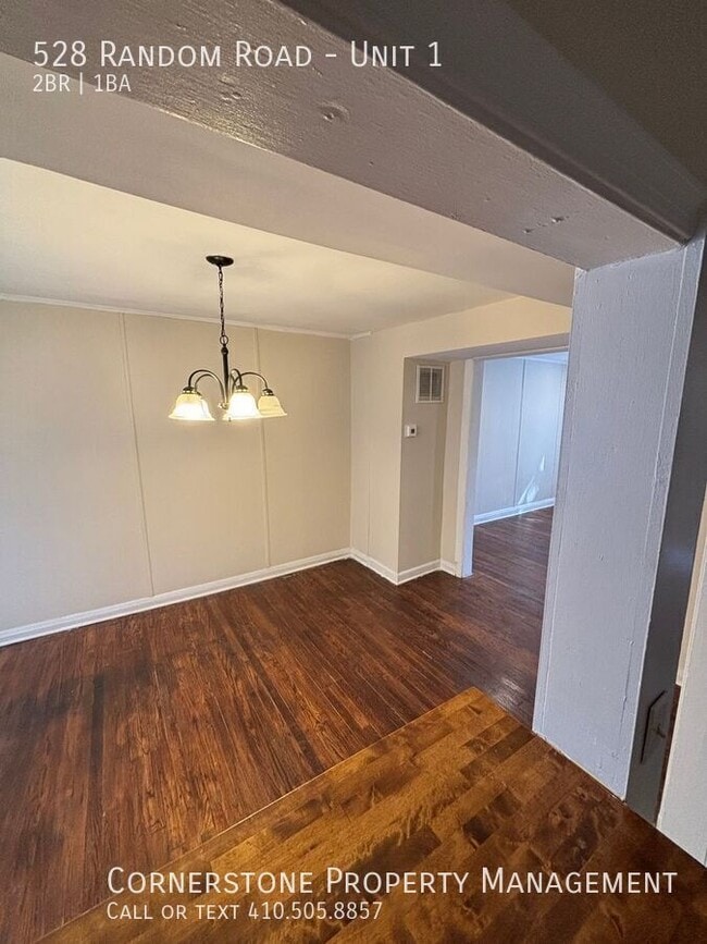 Building Photo - 528 Random Rd