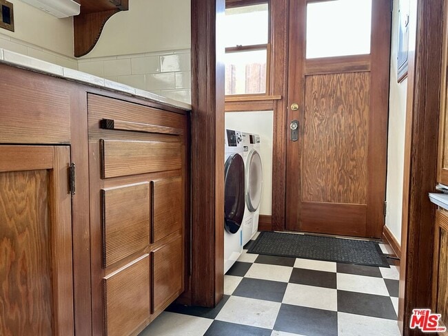 Building Photo - 750 N Edinburgh Ave