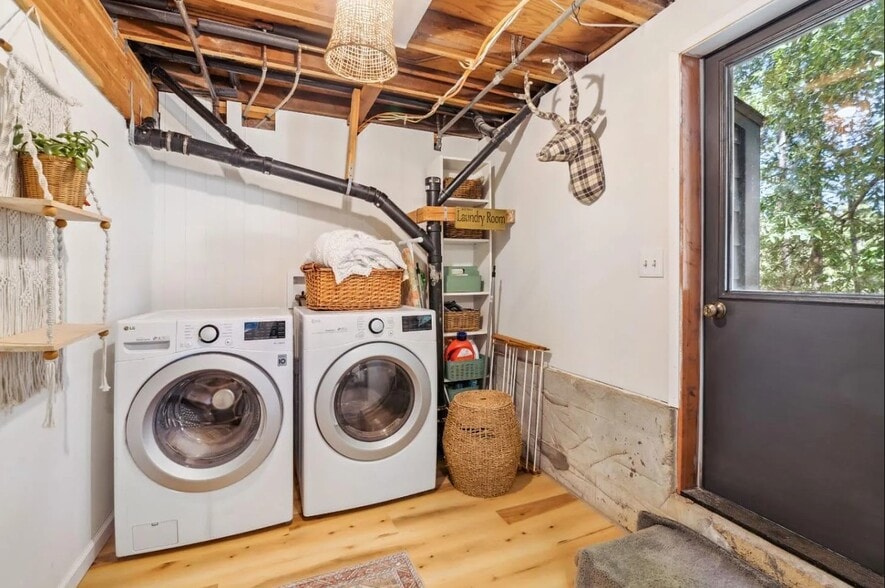 Building Photo - 1155 Fanning Grade