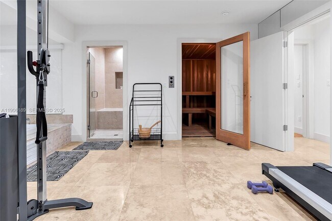 Building Photo - 415 Rovino Ave