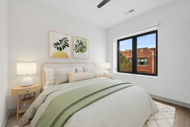 Building Photo - 1331 W Estes Ave