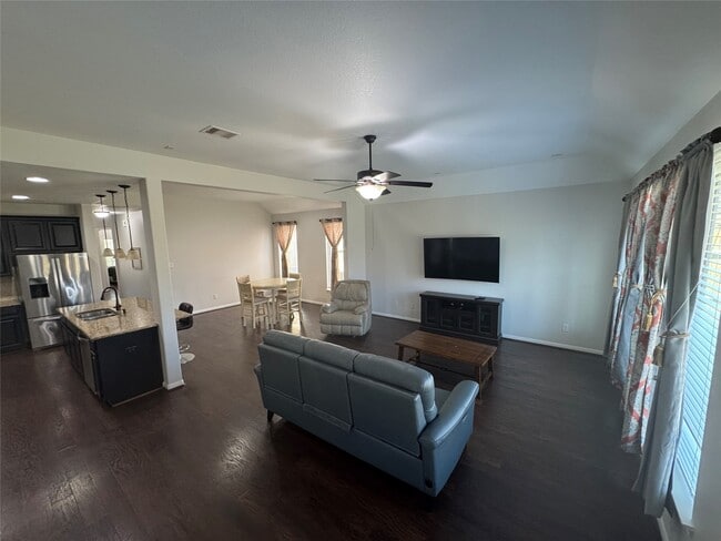 Building Photo - 5310 Royal Press Dr