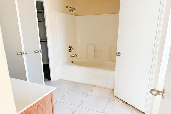 Building Photo - 3906 Jack Barnes Ave