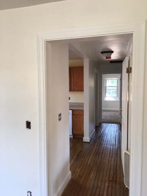 Building Photo - 6852 Main St