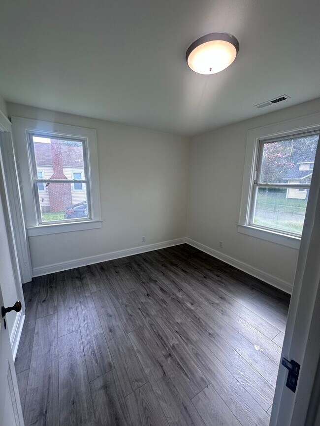 Building Photo - 2730 Vimy Ridge Ave