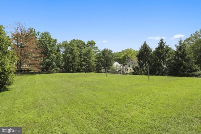 Building Photo - 3537 Dartmoor Ln