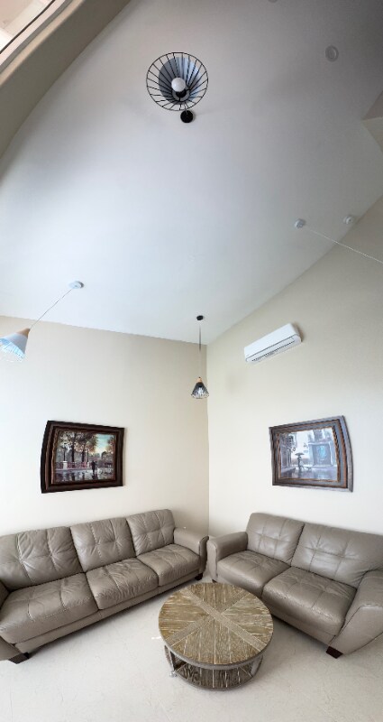 Building Photo - 11263 Rugh St