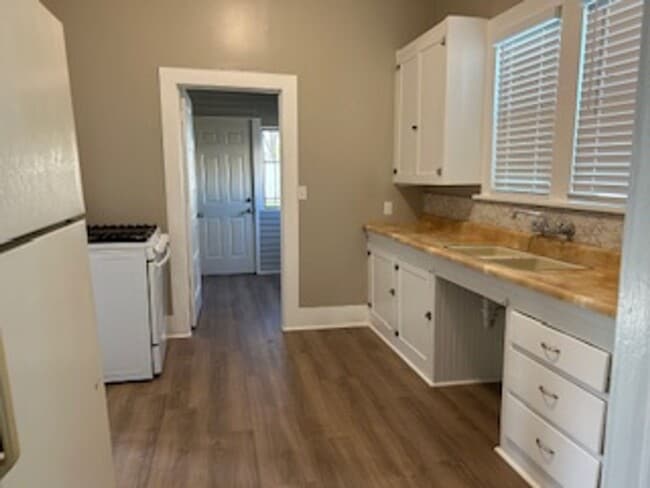 Building Photo - First Offering