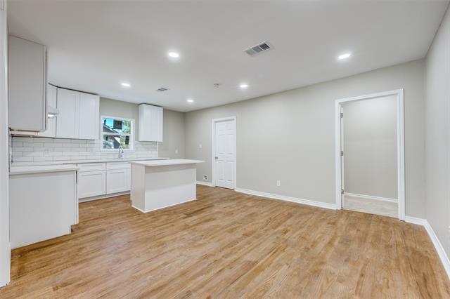 Building Photo - 609 W Owings St