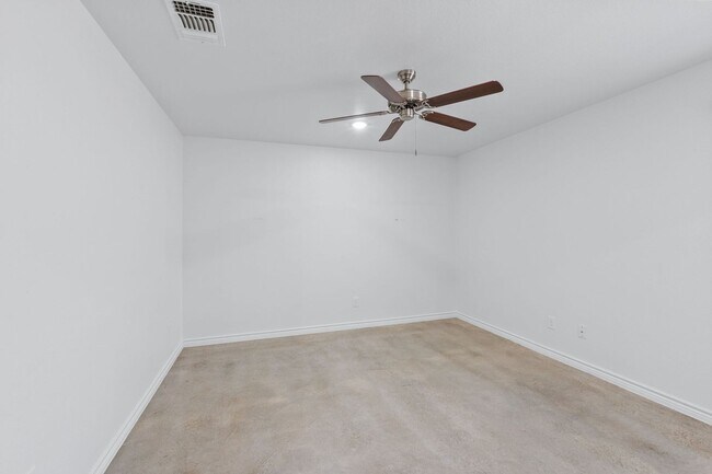 Building Photo - PM1-HH1803 Emma Naylor Ct