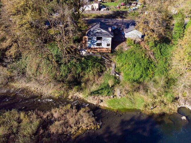 Building Photo - 11582 Washougal River Rd