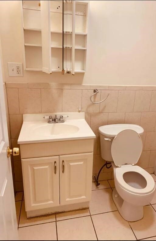 Building Photo - 450 Grand St