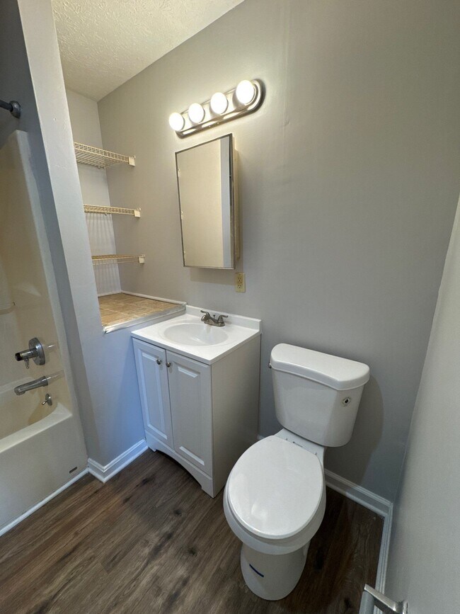 Building Photo - 4101 Blue Lick Ct