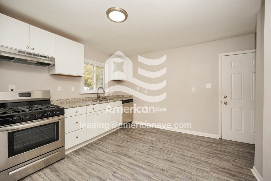 Building Photo - 5295 Liberty Ave