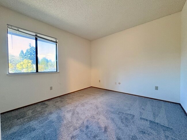 Building Photo - Beautiful Well Kept 3 bedroom for Rent - Folsom