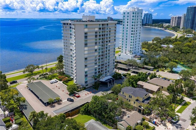 Building Photo - 2611 Bayshore Blvd