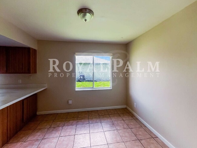 Building Photo - $600 Move-In Credit if You Apply by Dec 31st! Start Fresh in Fort Myers Before the Ball Drops – R...