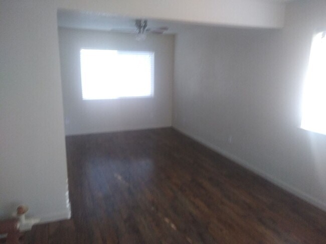 Building Photo - 2 Bedroom Single Family Home in Loomis-Bring your Animals!