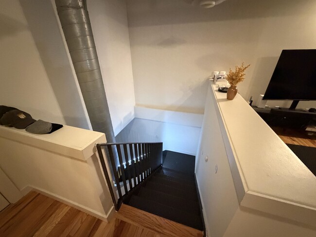 Building Photo - 1017 Jefferson St