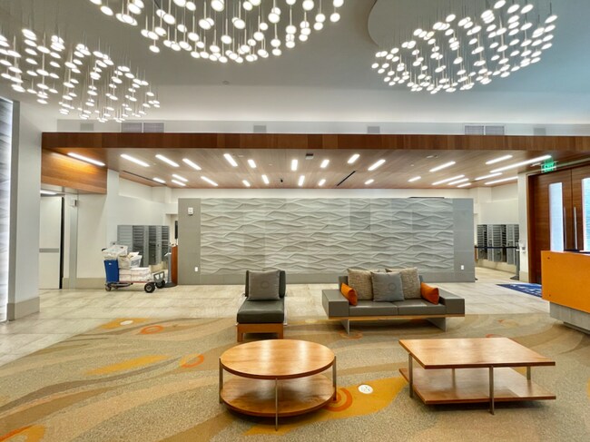 Building Photo - 555 South St