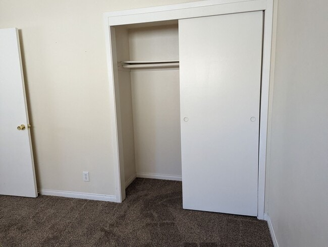 Building Photo - 5429 Mountain View Dr