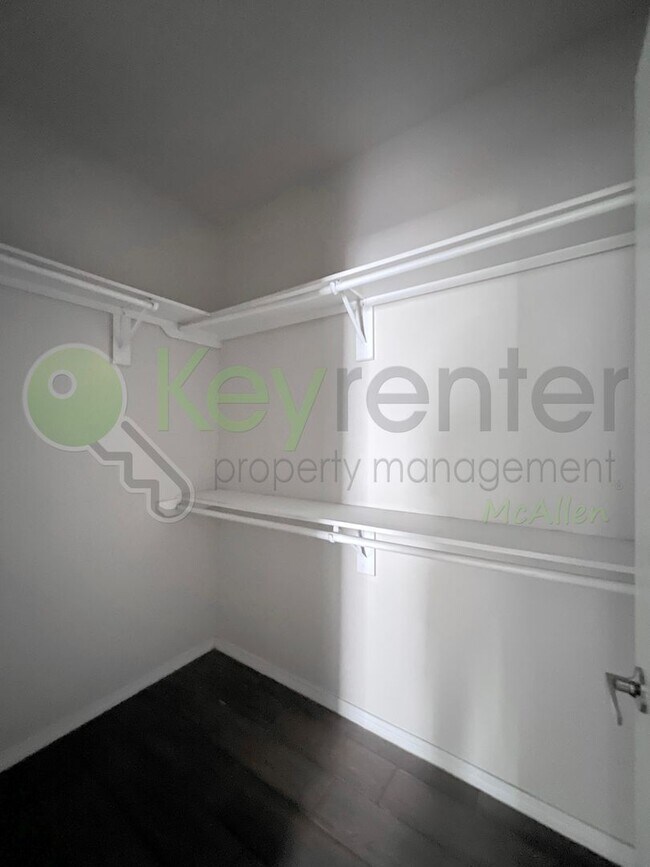 Building Photo - 3B/2B Gated Community, Pet friendly- Edinburg TX